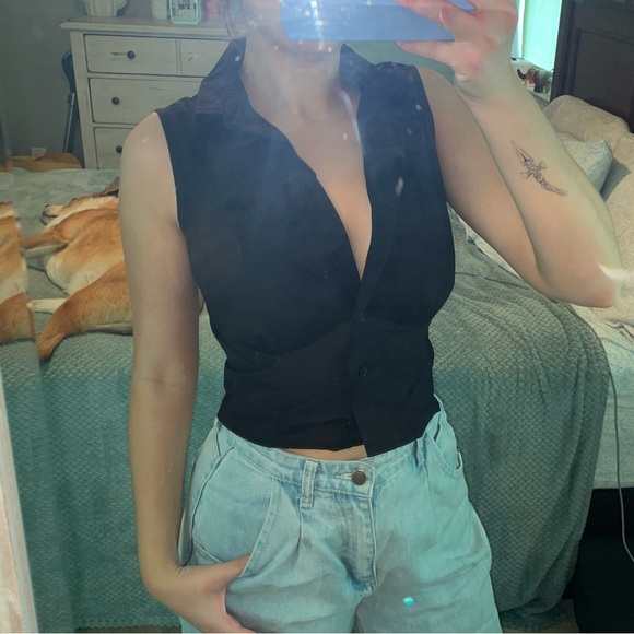 NWT Fashion Nova Back Short Sleeve Button down Top - Picture 6 of 10